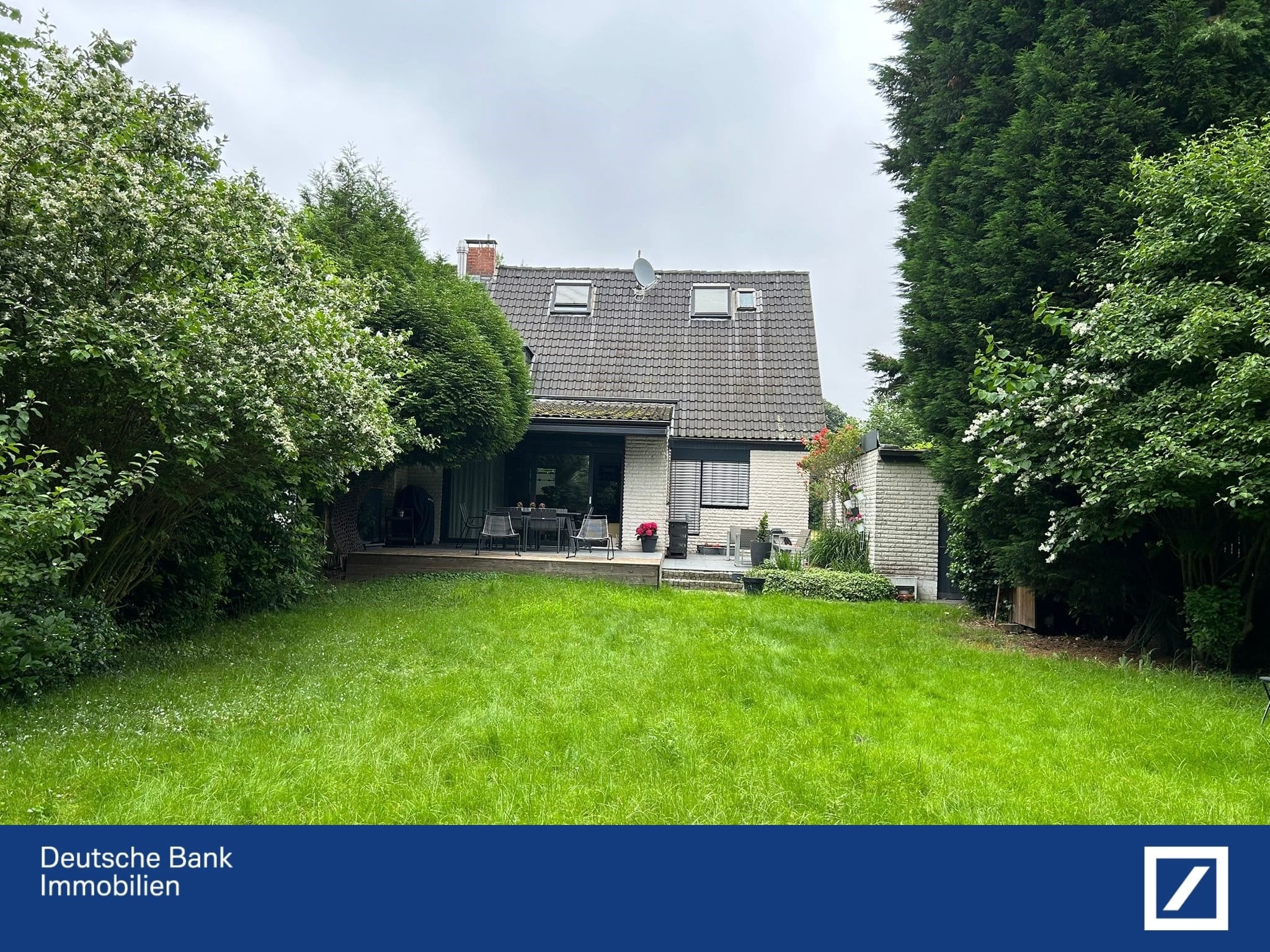 Einfamilienhaus zum Kauf 975.000 € 5 Zimmer 151,2 m²<br/>Wohnfläche 605 m²<br/>Grundstück ab sofort<br/>Verfügbarkeit Wersten Düsseldorf 40591