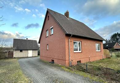 Haus zum Kauf 169.000 € 5 Zimmer 100 m² 1.180 m² Grundstück Suderburg Suderburg 29556