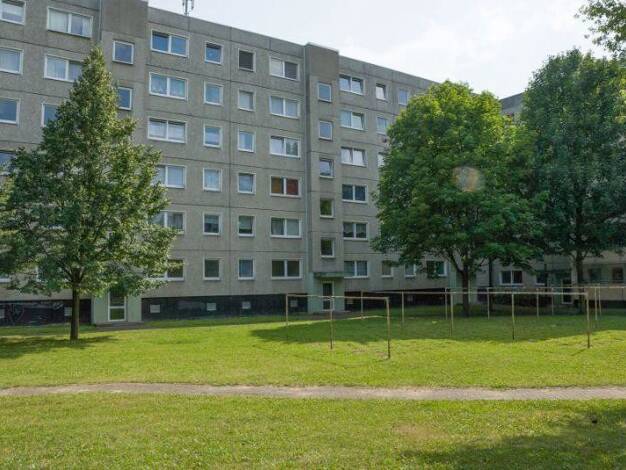 Wohnung zur Miete nur mit Wohnberechtigungsschein 678 € 4 Zimmer 77,5 m² 3. Geschoss frei ab 13.09.2025 Harthaer Str. 14 Gorbitz-Nord/Neu-Omsewitz Dresden 01169