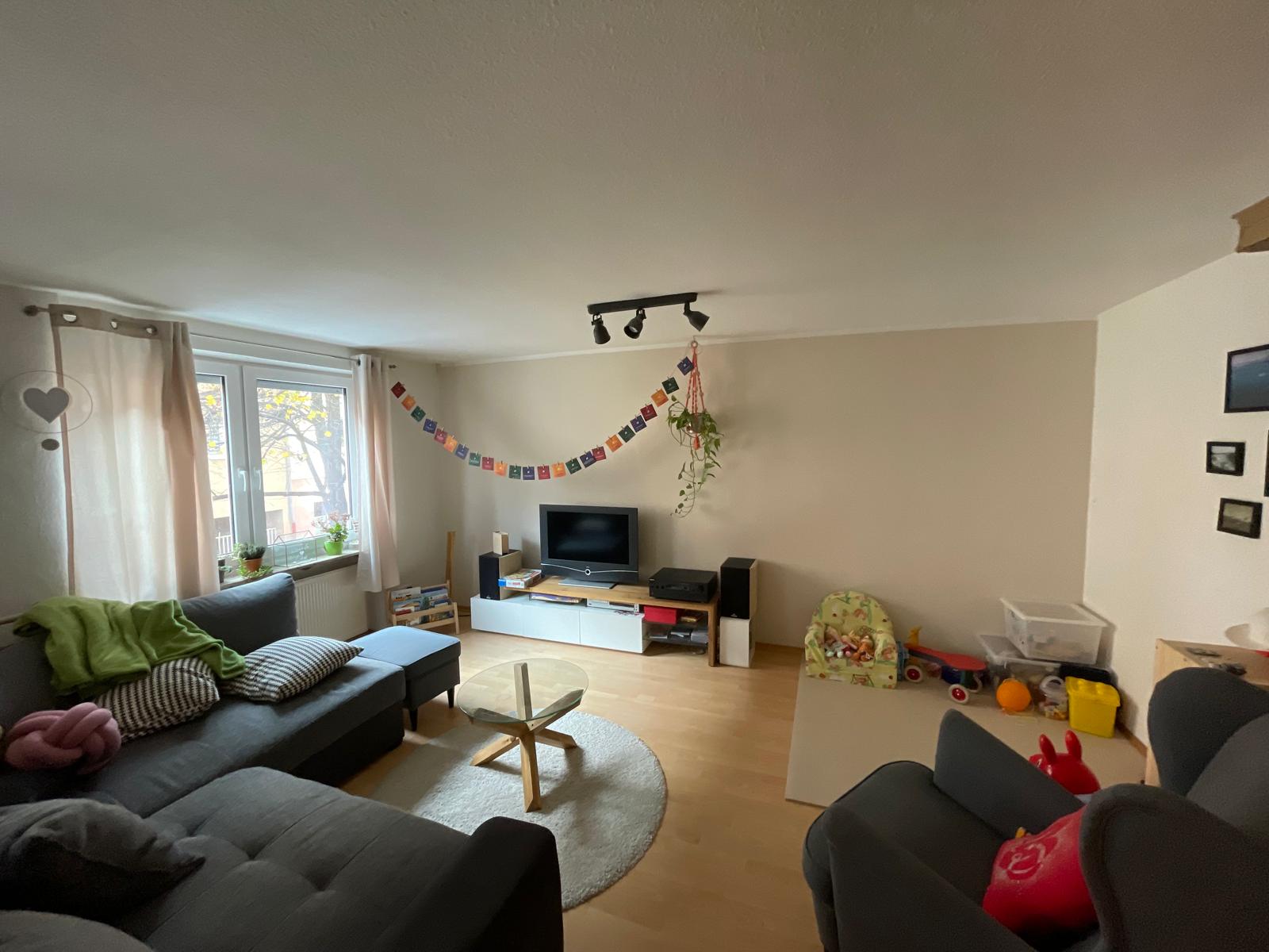 Wohnung zur Miete 1.035 € 3 Zimmer 90 m²<br/>Wohnfläche 1.<br/>Geschoss 01.01.2025<br/>Verfügbarkeit Ludwig-Feuerbach-Str Veilhof Nürnberg 90489