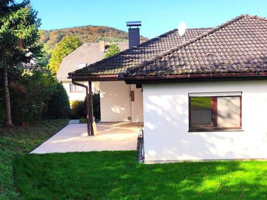 Haus zur Miete 1.750 € 7 Zimmer 180 m² 613 m² Grundstück frei ab sofort Oberotterbach 76889