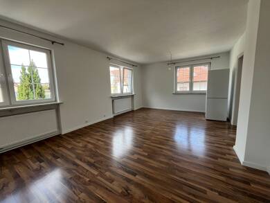 Wohnung zur Miete 590 € 3 Zimmer 82 m² frei ab sofort Neustadt Neustadt bei Coburg 96465