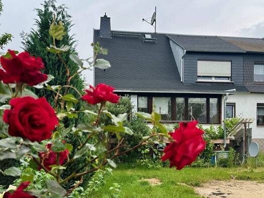 Doppelhaushälfte zum Kauf 180.000 € 5 Zimmer 118 m² 616 m² Grundstück Weißenborn Zwickau 08058