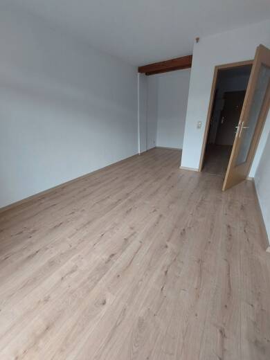 Wohnung zur Miete 240 € 1 Zimmer 39,7 m² 1. Geschoss frei ab sofort Egerstraße 124 Oelsnitz Oelsnitz 08606