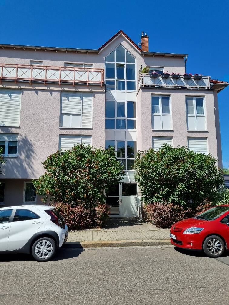 Gräumige 2 Raumwohnung mit EBK und TG Platz