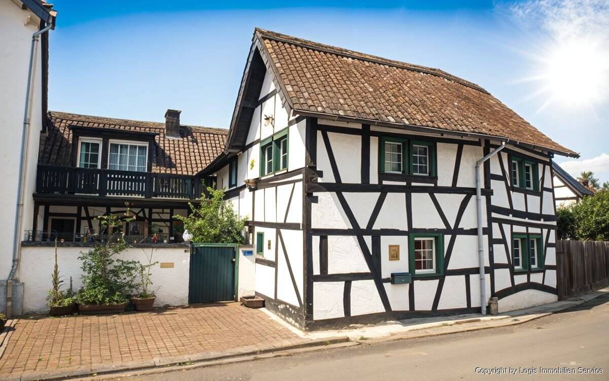 Einfamilienhaus zum Kauf 435.000 € 4,5 Zimmer 140 m²<br/>Wohnfläche 589 m²<br/>Grundstück Pech Wachtberg / Pech 53343