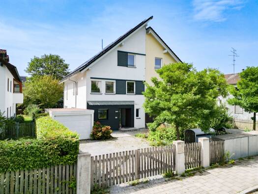 Doppelhaushälfte zum Kauf 1.320.000 € 7 Zimmer 226 m² 459 m² Grundstück Trudering-Riem München 81829