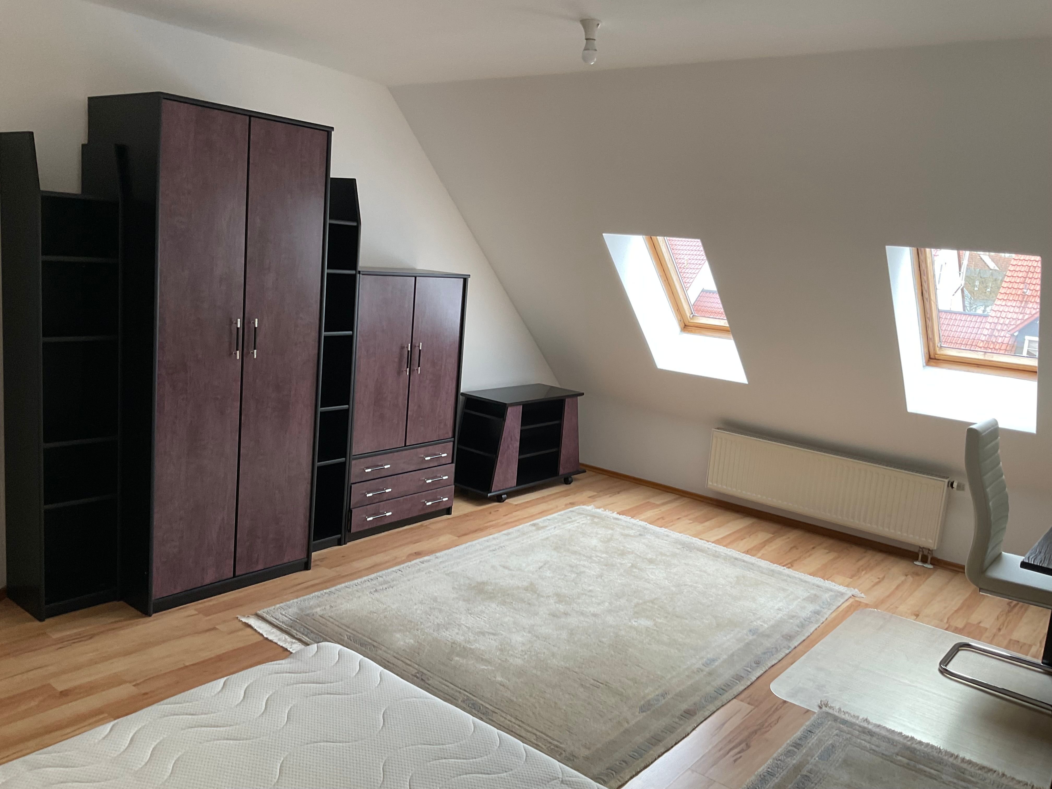 WG-Zimmer zur Miete 450 € 20 m²<br/>Wohnfläche ab sofort<br/>Verfügbarkeit Mozart str 15 Dingolfing Dingolfing 84130