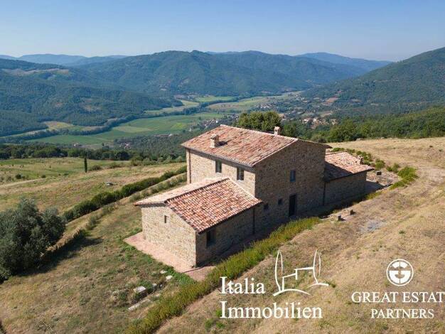Bauernhaus zum Kauf 830.000 € 10 Zimmer 247 m² 11.370 m² Grundstück Città di Castello 06012