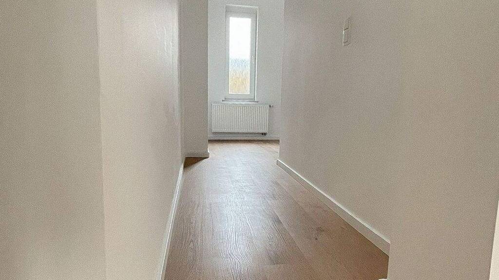 Wohnung zur Miete 195 € 1,5 Zimmer 26 m² frei ab sofort Martinstraße Meerane 08393