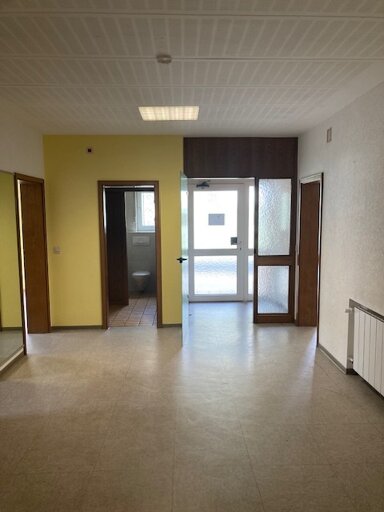 Büro-/Praxisfläche zur Miete 1.250 € 7 Zimmer 140 m² Bürofläche Zell a. Main 97299