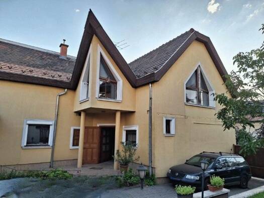 Einfamilienhaus zum Kauf 250.000 € 7 Zimmer 214 m² 558 m² Grundstück Budapest 1201