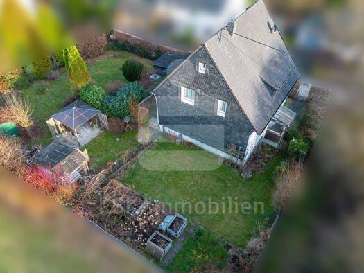 Einfamilienhaus zum Kauf 325.000 € 4 Zimmer 95 m² 812 m² Grundstück Wallefeld Engelskirchen / Wallefeld 51766