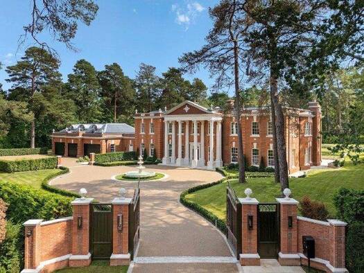 Haus zum Kauf 28.822.600 € 1.690 m² Virginia Water
