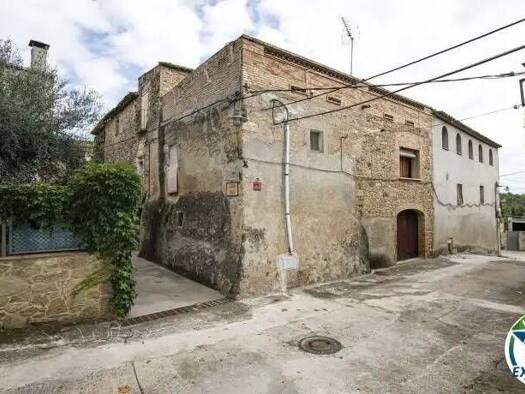 Chalet zum Kauf 365.000 € 3 Zimmer 359 m² Carrer De L'Esglesia 1, 1 Palau de Santa Eulàlia 17476
