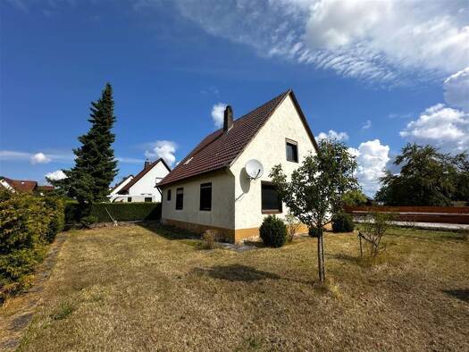 Einfamilienhaus zum Kauf 149.000 € 4 Zimmer 93,6 m² 670 m² Grundstück frei ab sofort Sugenheim 91484