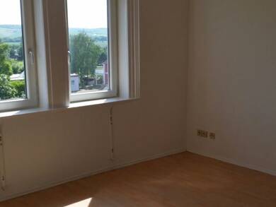 Wohnung zur Miete 350 € 2 Zimmer 47 m² Dachgeschoss, 2. Geschoss Carlsburger Str. 10 /Sundhausen Sundhausen Nordhausen 99734