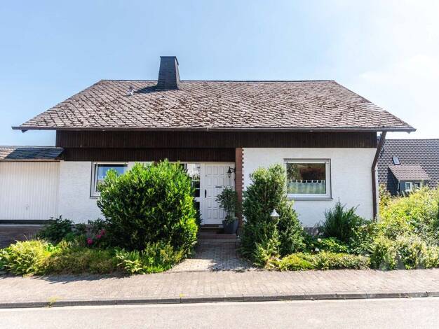 Einfamilienhaus zum Kauf 228.000 € 4 Zimmer 135,4 m² 366 m² Grundstück Olsberg Olsberg 59939