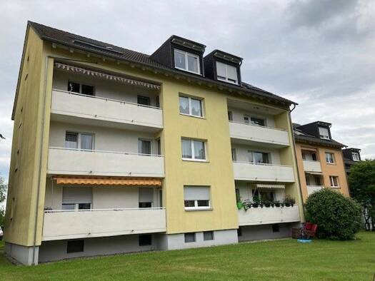 Wohnung zur Miete 1.036 € 4 Zimmer 82 m² 1. Geschoss frei ab sofort Schützenstraße 12 Friedrichsdorf Friedrichsdorf 61381