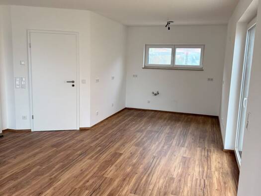 Wohnung zur Miete 1.100 € 3 Zimmer 79 m² Geschoss EG/1 frei ab 15.11.2026 Im Grund 7 Großweingarten Spalt 91174