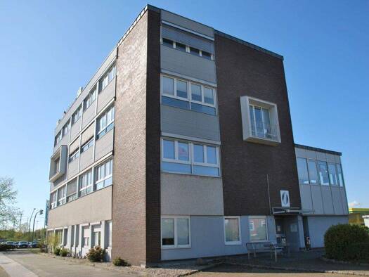 Bürogebäude zur Miete provisionsfrei 3.250 € 10 Zimmer 275 m² Bürofläche Tungendorf Neumünster 24536