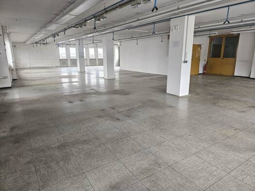 Bürogebäude zur Miete provisionsfrei 3.750 € 500 m² Bürofläche Gerlingen 70839