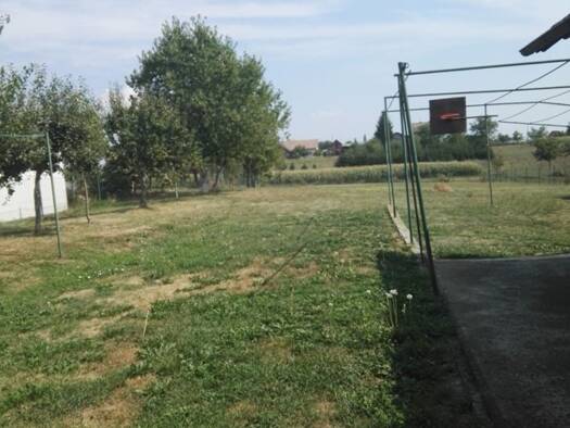 Einfamilienhaus zum Kauf 150.000 € 12 Zimmer 357 m² 3.666 m² Grundstück Kutina 44 320