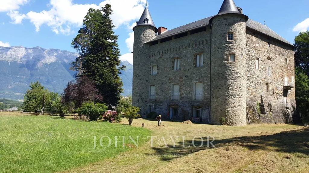 Schloss zum Kauf provisionsfrei 1.150.000 € 1.400 m² 90.000 m² Grundstück Centre Ville Nord Aix-les-Bains 73390