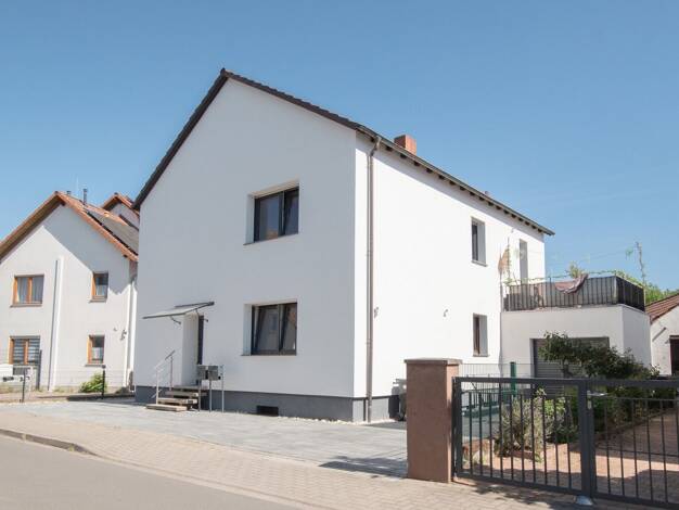 Mehrfamilienhaus zum Kauf 589.000 € 5 Zimmer 142,8 m² 474 m² Grundstück Neuhofen 67141