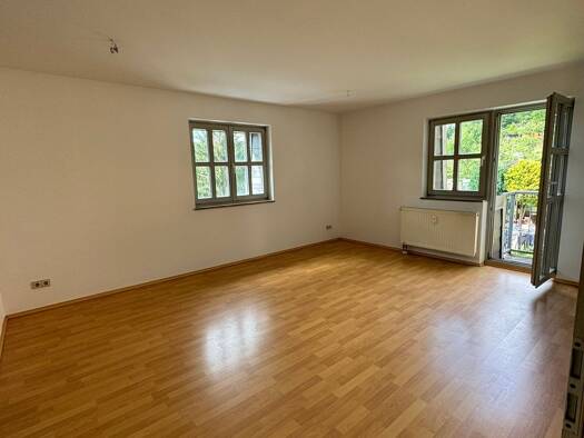 Wohnung zur Miete 395 € 3 Zimmer 72,4 m² 3. Geschoss frei ab sofort Burgstraße 87 Reichenbach Reichenbach 08468