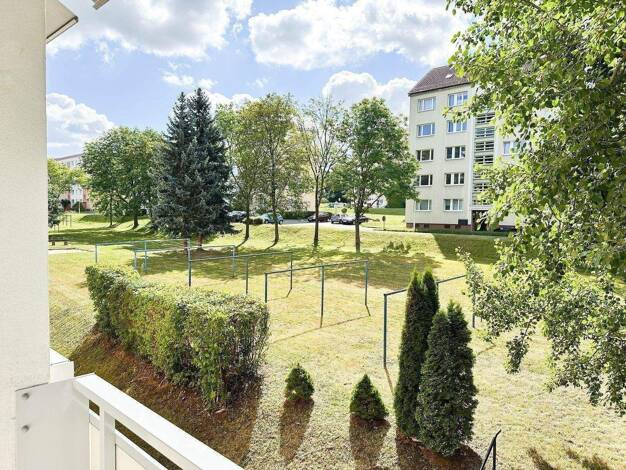 Wohnung zur Miete 445 € 4 Zimmer 76,9 m² 1. Geschoss frei ab sofort Erich-Weinert-Straße 3 Werdau Werdau 08412