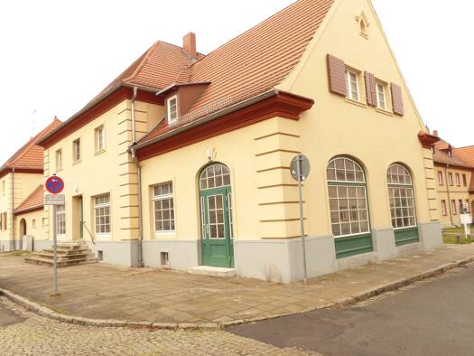 Sonstiges zur Miete 1.215 € 3 Zimmer 135 m² 201 m² Grundstück Marktplatz 29 Kirchmöser Brandenburg an der Havel 14774