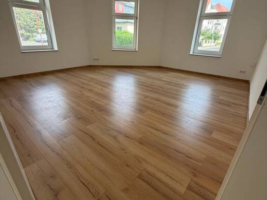 Wohnung zur Miete 722 € 3 Zimmer 84,9 m² 1. Geschoss frei ab sofort Pegau 04523