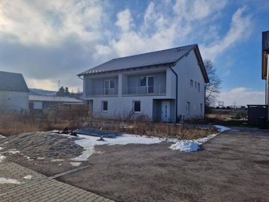 Einfamilienhaus zum Kauf 260.000 € 5 Zimmer 121,6 m² 2.504 m² Grundstück Niederhollabrunn 2002