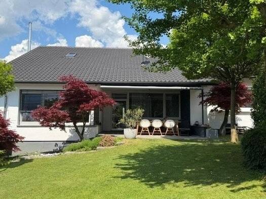 Einfamilienhaus zum Kauf 725.000 € 6 Zimmer 196 m² 1.149 m² Grundstück Holzheim Göppingen 73037