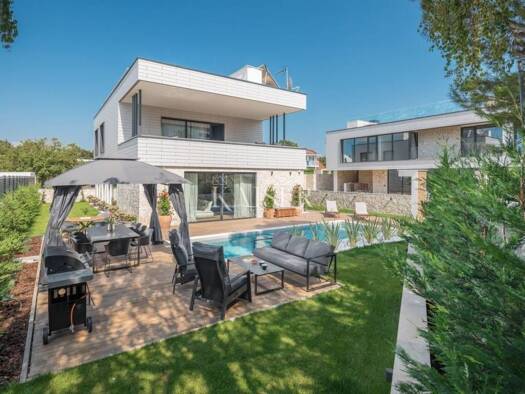 Haus zum Kauf 1.300.000 € 5 Zimmer 180 m² Funtana Funtana