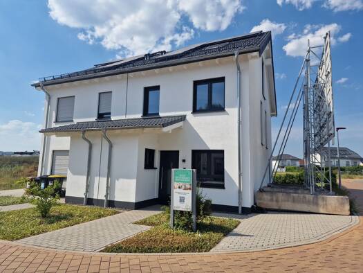 Doppelhaushälfte zum Kauf - Erstbezug provisionsfrei 679.000 € 5 Zimmer 142,2 m² 193 m² Grundstück Alzeyer Straße 35 Gensingen 55457