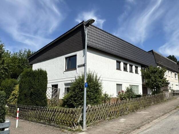 Reihenendhaus zum Kauf provisionsfrei 300.000 € 5 Zimmer 279 m² 544 m² Grundstück Am Schöt 19 Am Schöt Hameln 31785