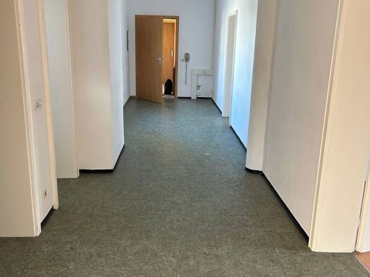 Wohnung zur Miete 1.370 € 4 Zimmer 125 m² Geschoss 2/2 frei ab 01.10.2026 Westenviertel Regensburg 93049