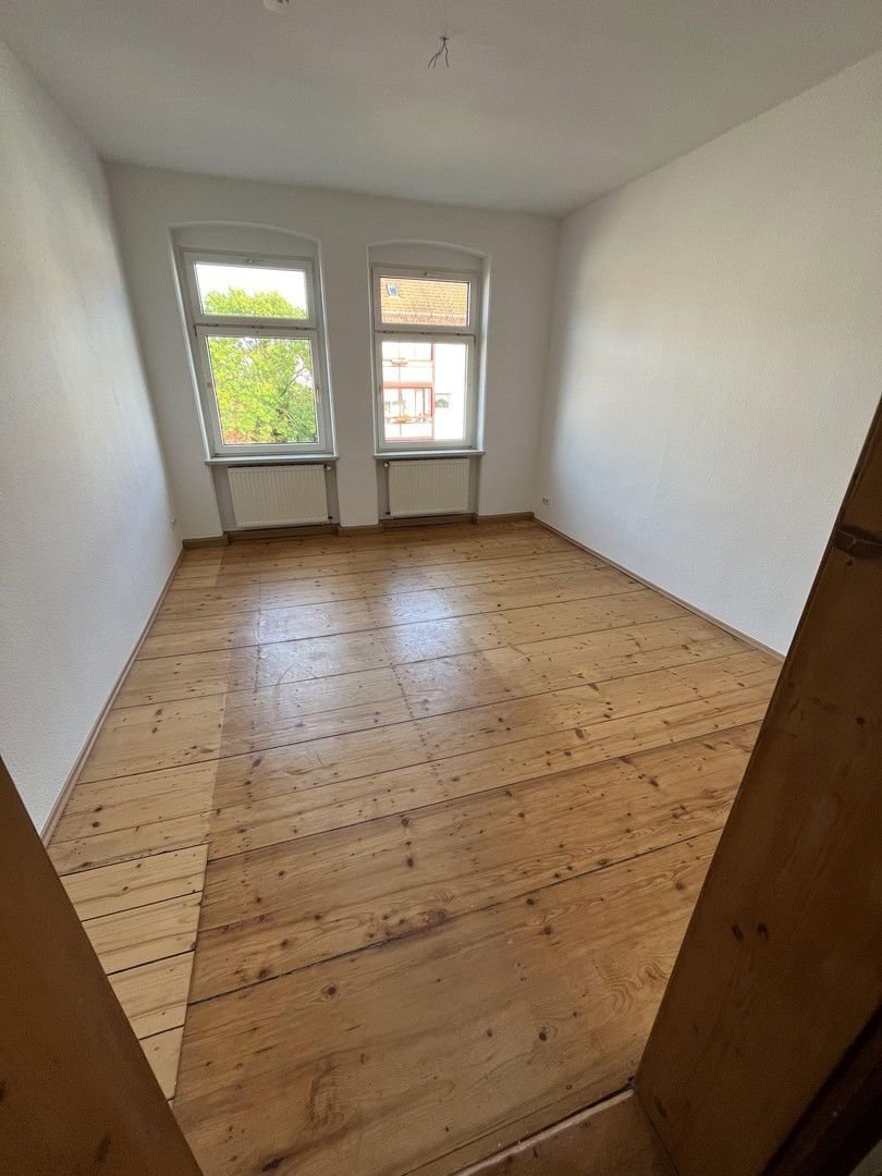 Wohnung zur Miete 610 € 4 Zimmer 96,8 m²<br/>Wohnfläche 2.<br/>Geschoss ab sofort<br/>Verfügbarkeit Jägerstraße 70 Naumburg Naumburg 06618