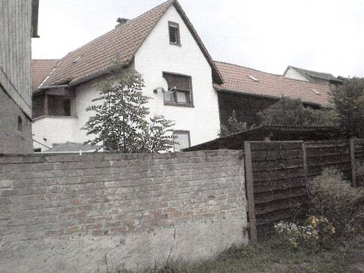 Einfamilienhaus zum Kauf 280.000 € 8 Zimmer 150 m² 374 m² Grundstück Brandoberndorf Waldsolms 35647