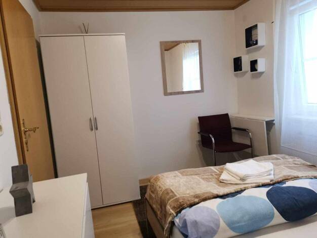 Wohnung zur Miete 400 € 1 Zimmer 16 m² EG frei ab sofort Mönsheimer Straße 47 Heimsheim 71296