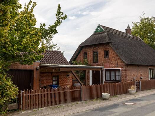 Einfamilienhaus zum Kauf 146.400 € 4 Zimmer 78 m² 668 m² Grundstück Weserdeich Berne 27804