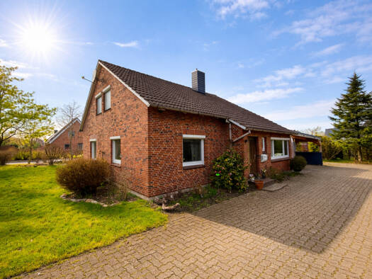 Einfamilienhaus zum Kauf 345.000 € 5 Zimmer 150 m² 1.788 m² Grundstück Marne 25709