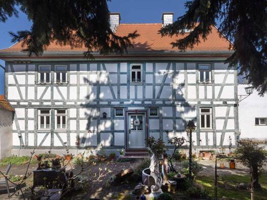 Haus zum Kauf 8 Zimmer 582 m² Grundstück frei ab sofort Wallerstädten Groß-Gerau 64521