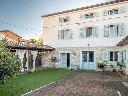 Haus zum Kauf 340.000 € 4 Zimmer 150 m² Luka