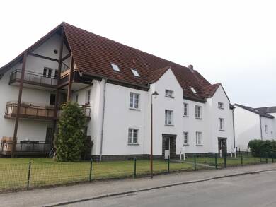 Wohnung zum Kauf 120.000 € 3 Zimmer 87 m² EG frei ab sofort Schillerstraße 17 Senftenberg Senftenberg 01968