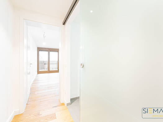 Wohnung zum Kauf 599.000 € 1 Zimmer 49 m² 4. Geschoss Wagenbauerstraße 2 Bogenhausen München 81677
