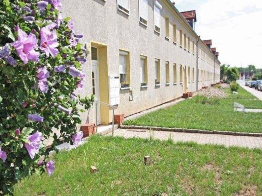 Wohnung zur Miete 344 € 2 Zimmer 59,3 m² 1. Geschoss Innsbrucker Straße 29 Oschersleben Oschersleben 39387