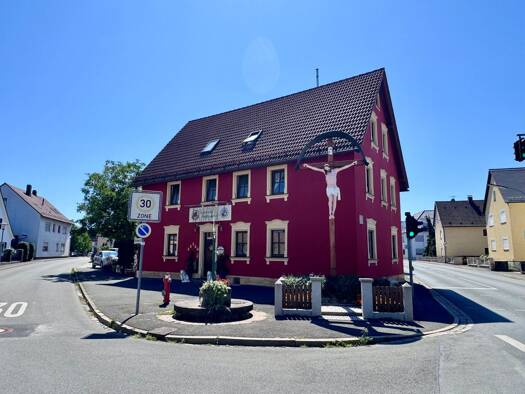 Mehrfamilienhaus zum Kauf als Kapitalanlage geeignet 749.000 € 9 Zimmer 333,4 m² 508 m² Grundstück Burk Forchheim 91301